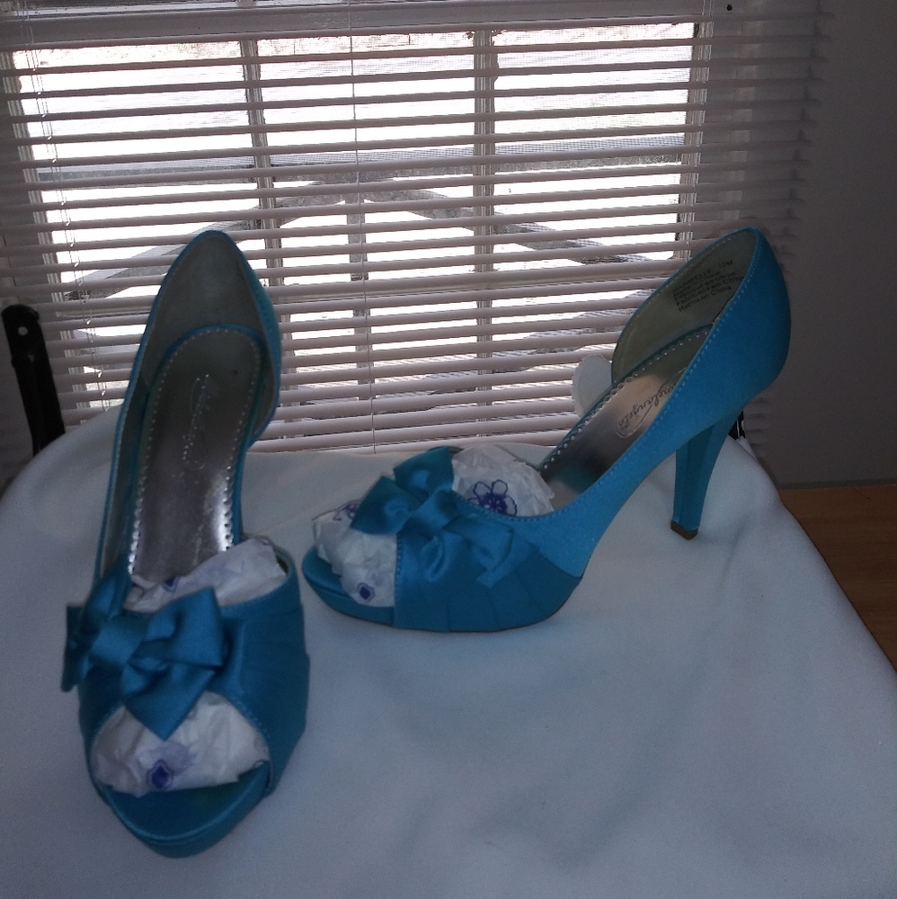 Sweet Blue heels